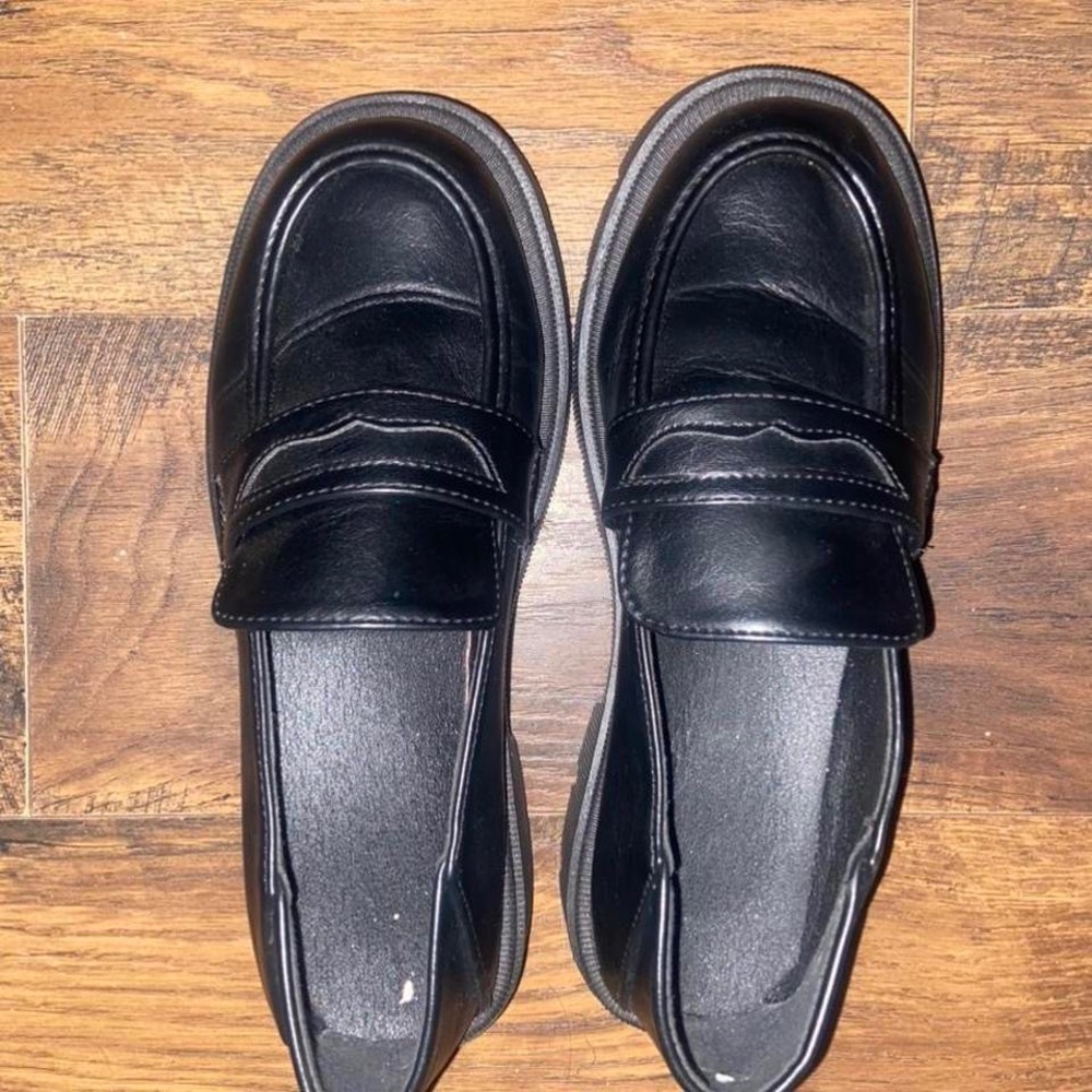 SOLD Mary Jane Loafers 🖤